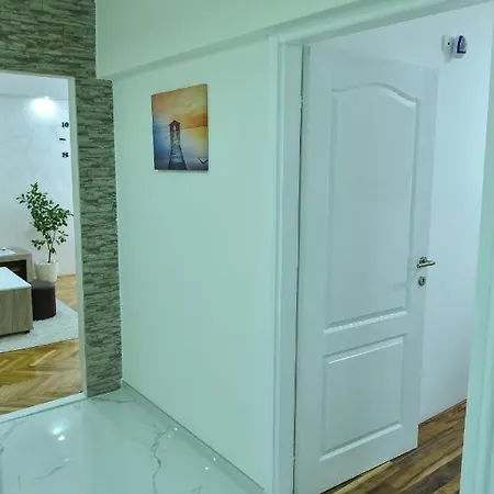 Apartment Bazar *