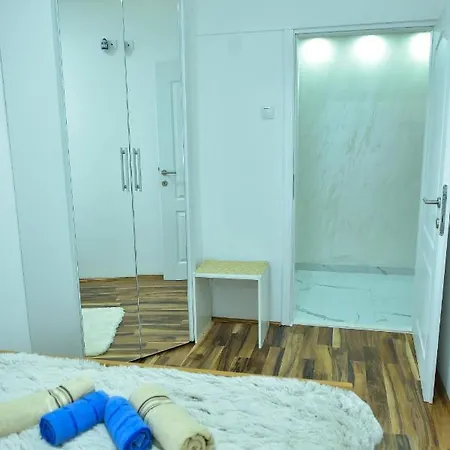 Apartman Bazar *