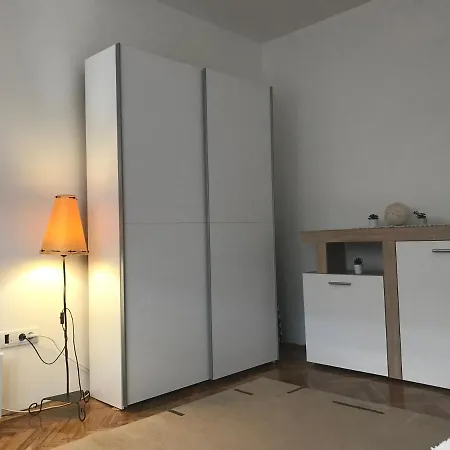 Bazar Apartment *